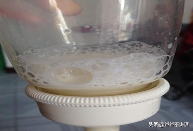 奶粉喂养误区大起底!这 4 种错误方式正在伤害宝宝 奶粉喂养误区大起底!这 4 种错误方式正在伤害宝宝