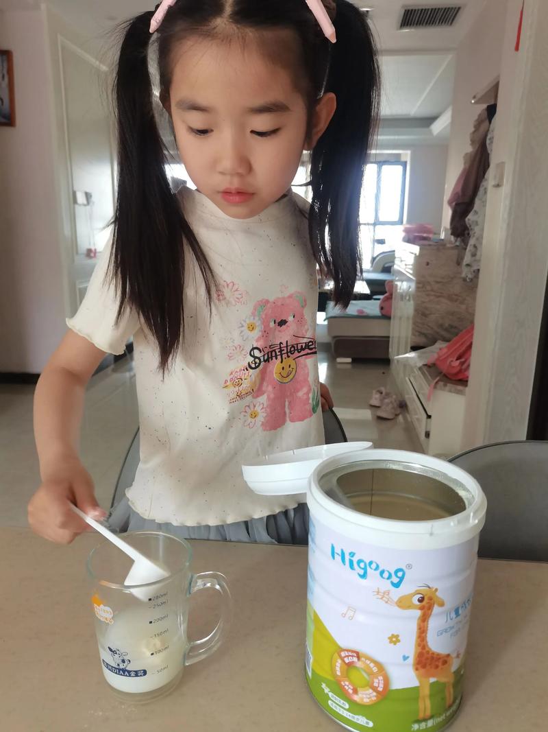 奶粉中的叶黄素含量对比：这 2 款更适合保护宝宝视力